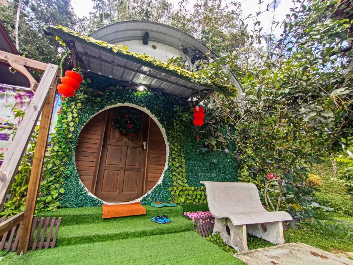 Genting Greenwoods Tiny Houses & Events Hall Гентінг-Гайлендс Екстер'єр фото
